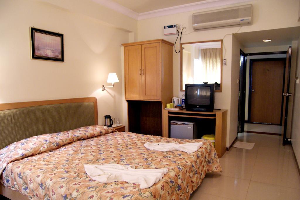 Menino Regency Panaji
