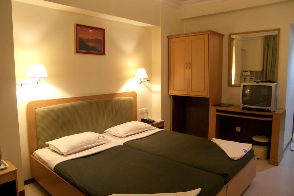 Hotel Menino Regency 2*
